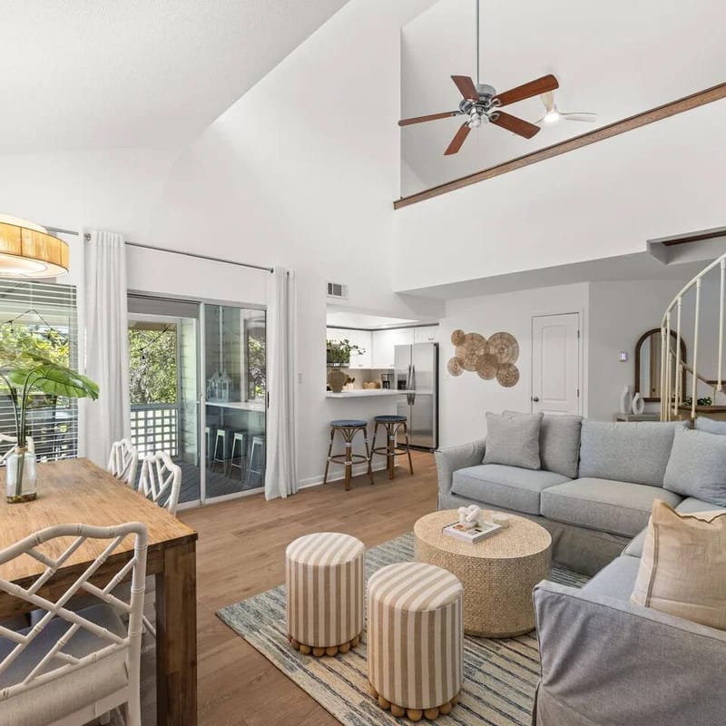 Beach Cottage, 3BR 3BA, Pools & Private Beach